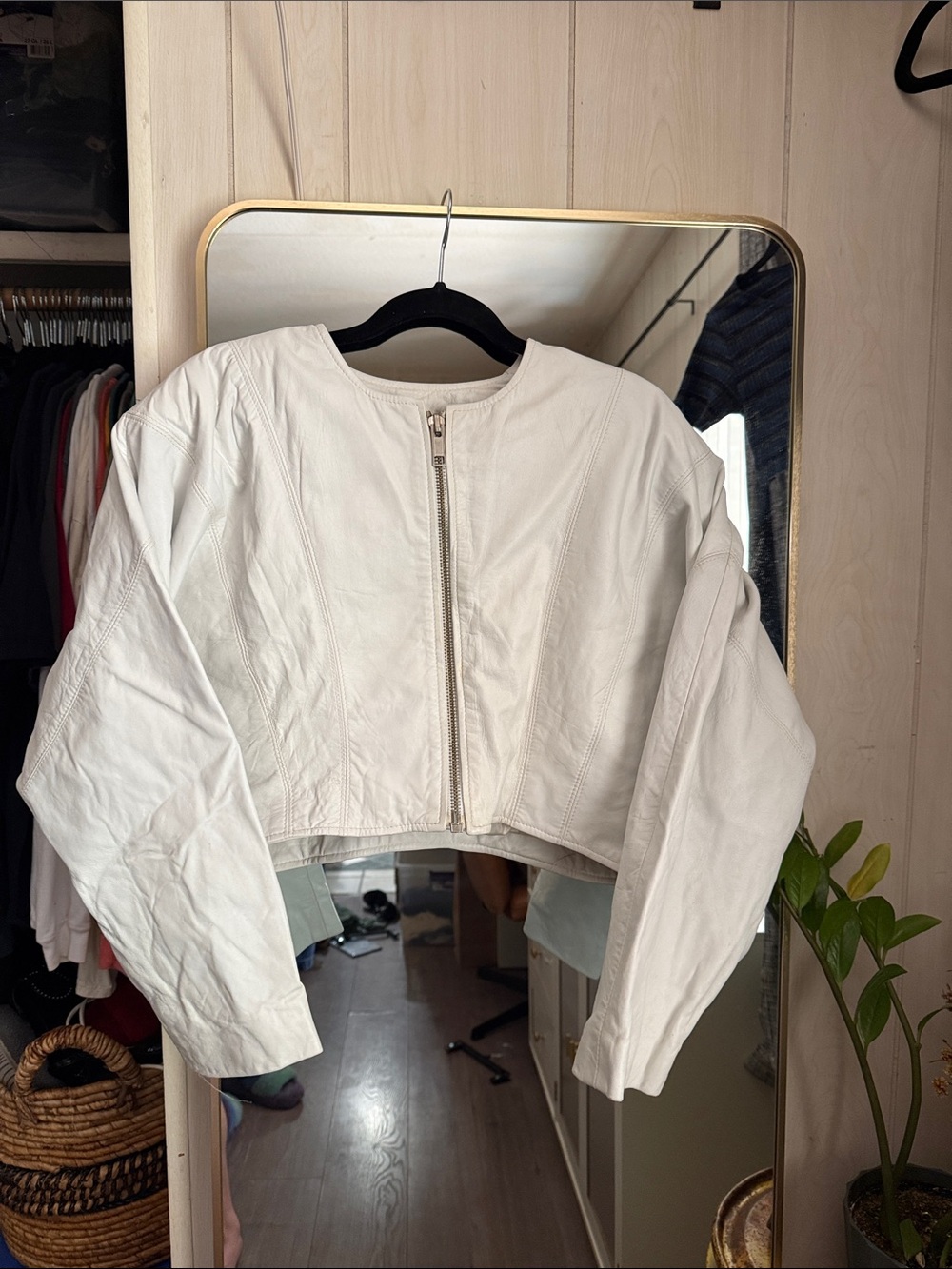100% genuine leather White Cropped Zip-Front Women's Jacket